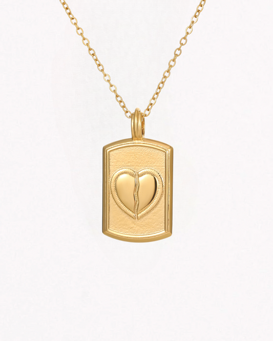 Tutto Passa Necklace Gold