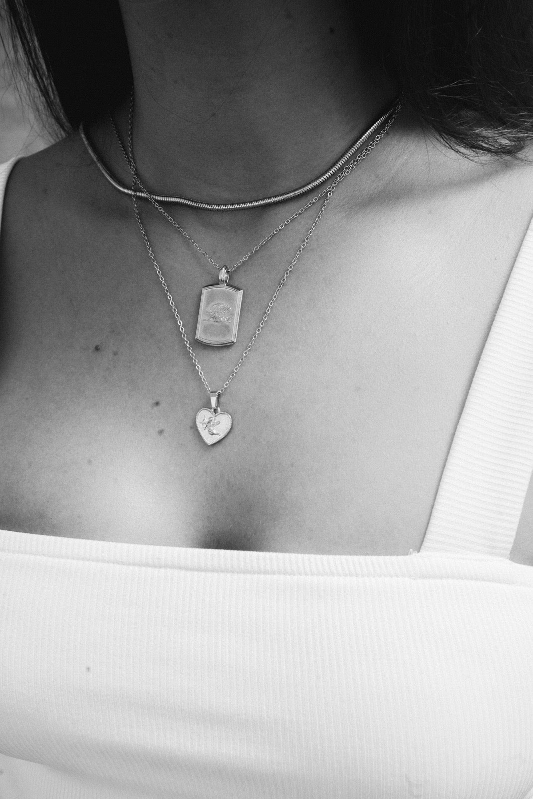 Tutto Passa Necklace Gold