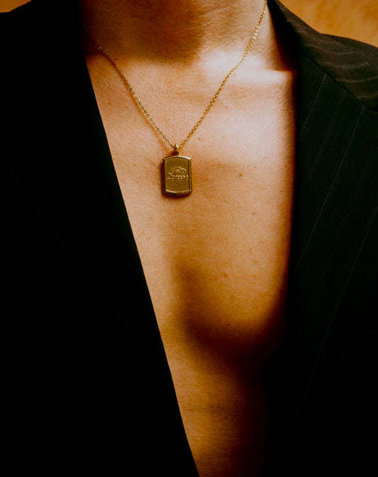 Tutto Passa Necklace Gold